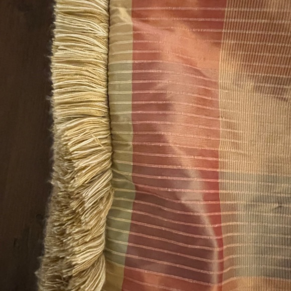 Custom accent pillows(pr) - Picture 2 of 3